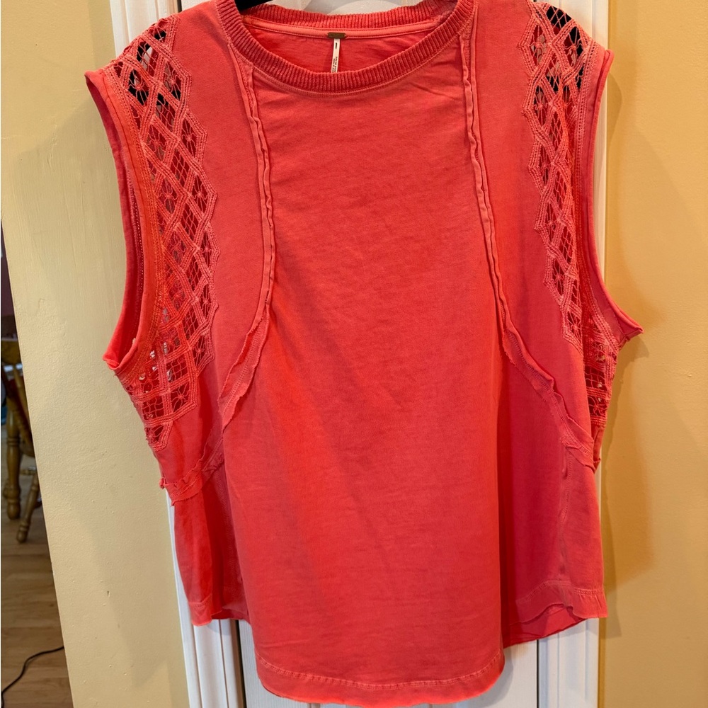 Free People Table For Two Bright Coral Top *NEW WITHOUT TAGS* - Picture 4 of 15